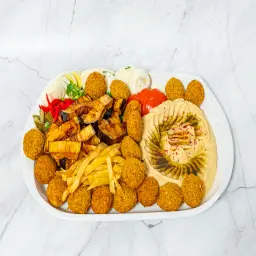صحن فلافل بالفرن